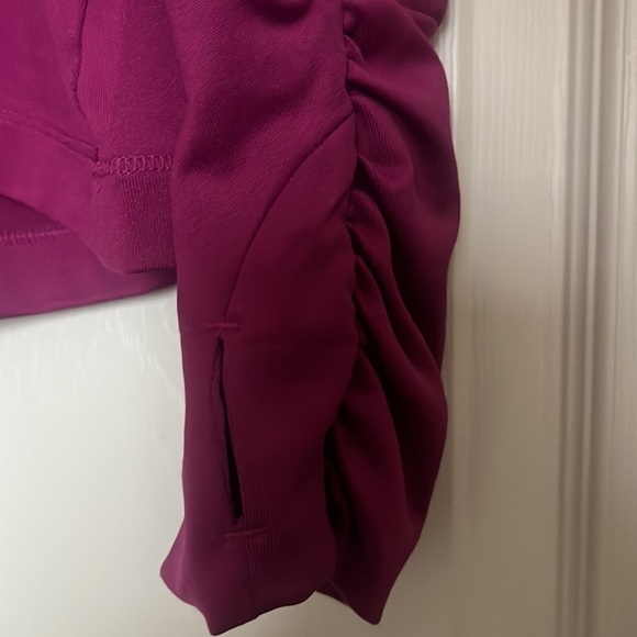 Activewear Hooded Shirt - Picture 3 of 4